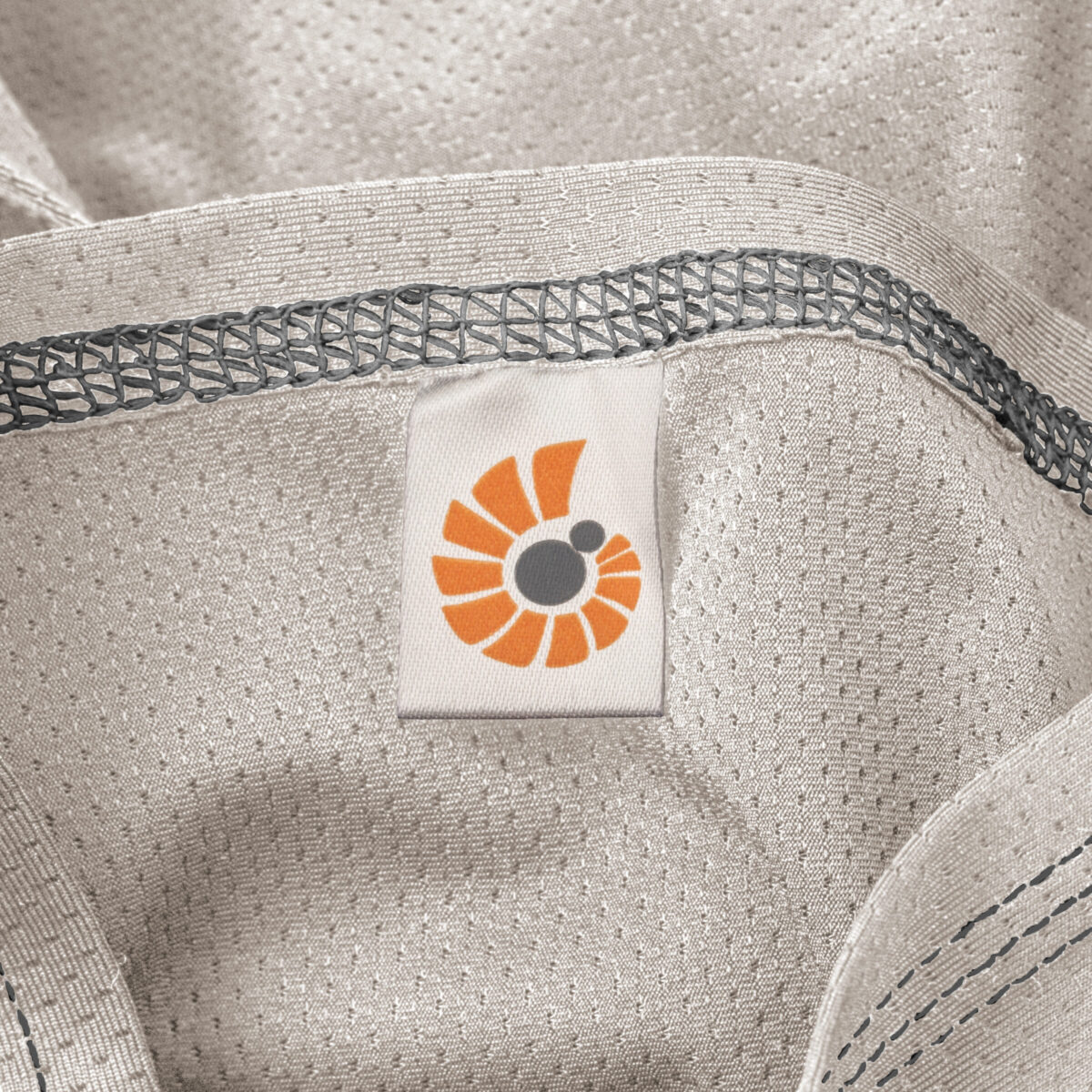 Ergobaby Aura marama Sustainable Mesh - Soft Grey - slika 4