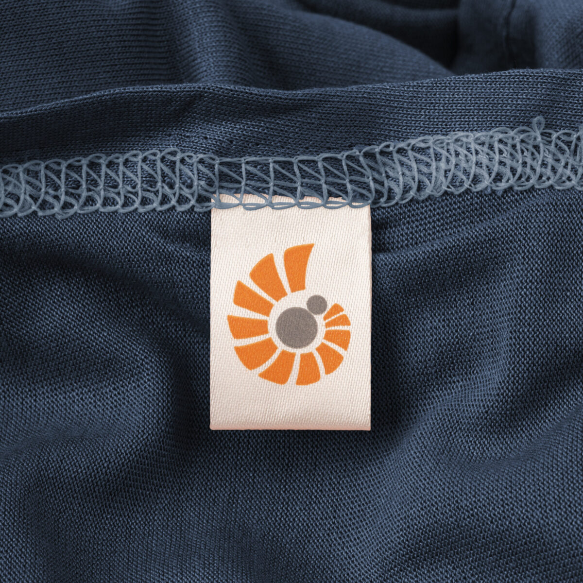 Šal Ergobaby Aura Trajnostno pleten - Twilight Navy - slika 3