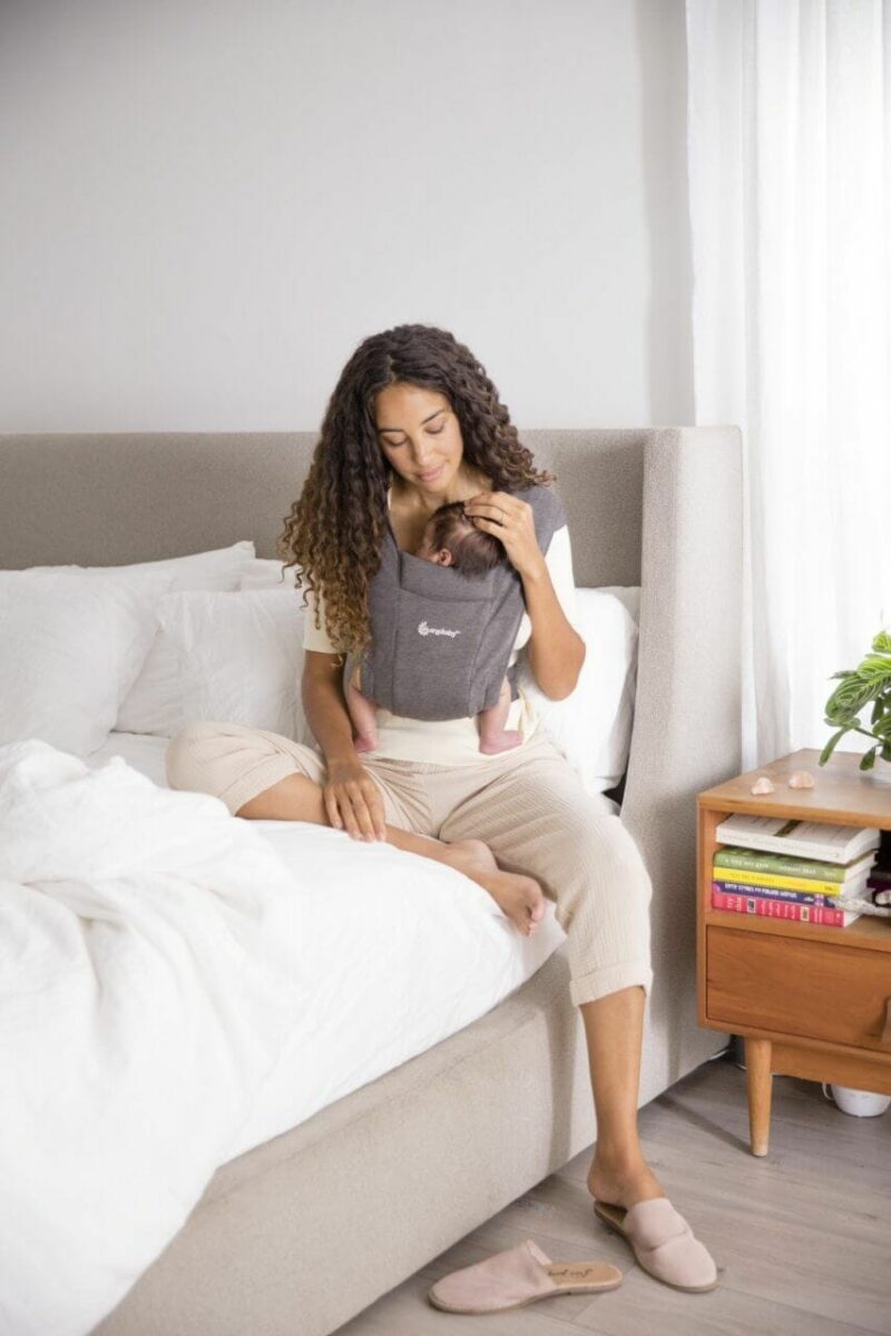 Ergobaby Embrace nosilka, Heather Grey,  siva - slika 10