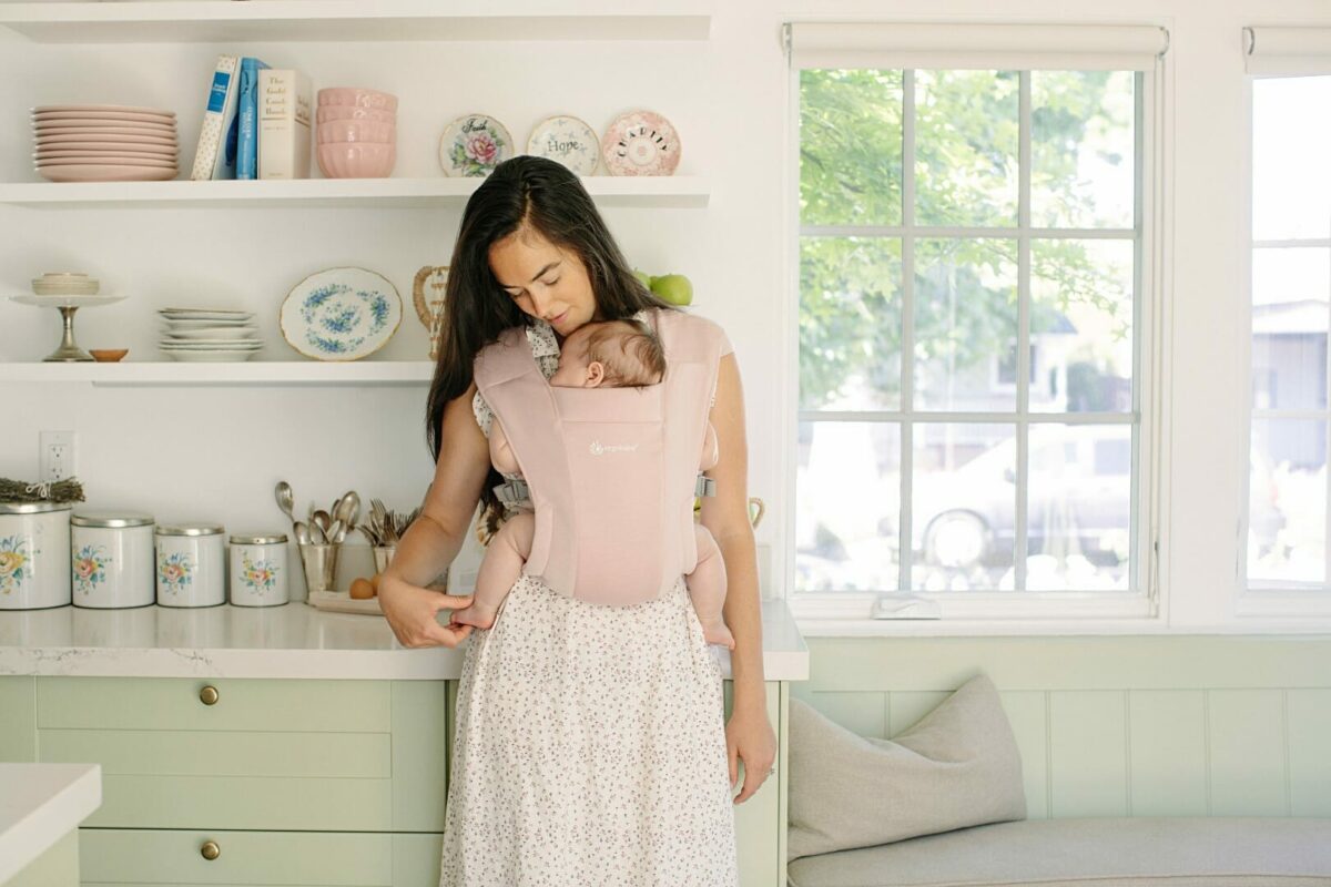 Ergobaby Embrace nosilka, Blush Pink - slika 13