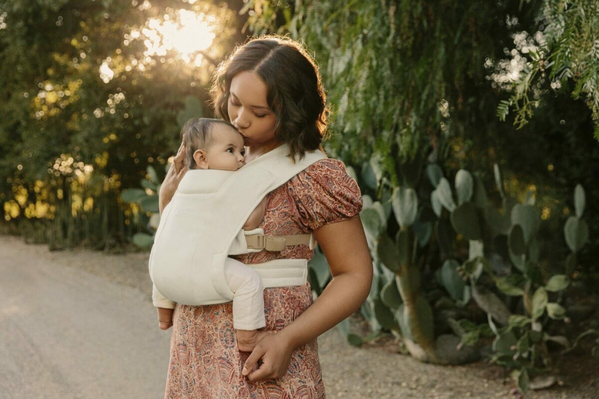 Ergobaby Embrace nosilka, Cream - slika 20