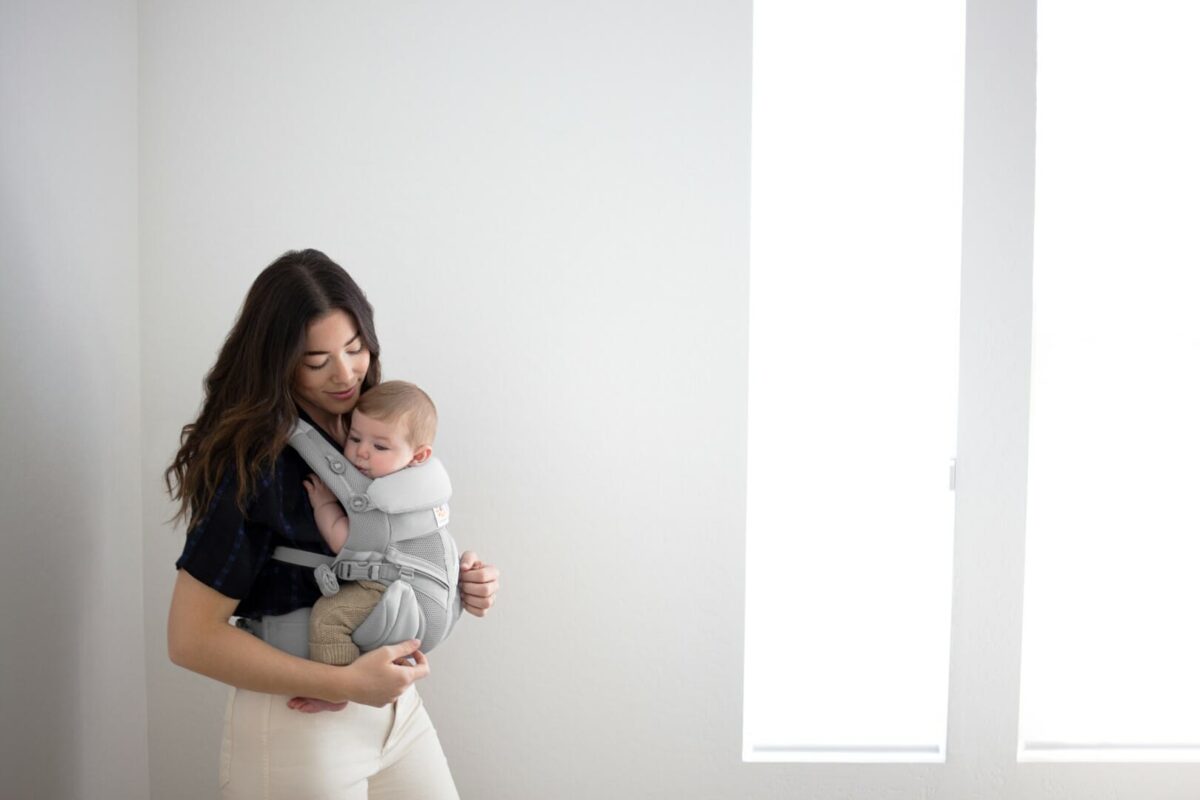 Nosilka Ergobaby Cool Air Omni 360, biserno siva - slika 15