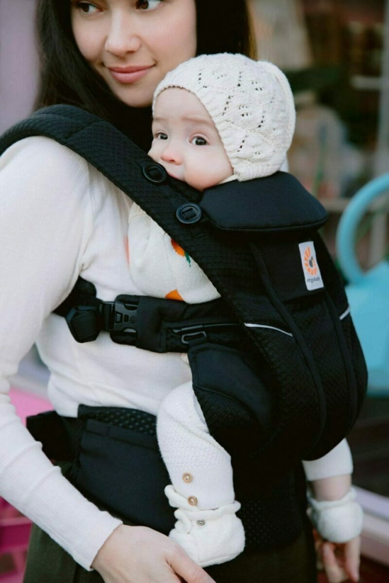 Ergobaby Omni Breeze nosiljka , Onyx črna - slika 11