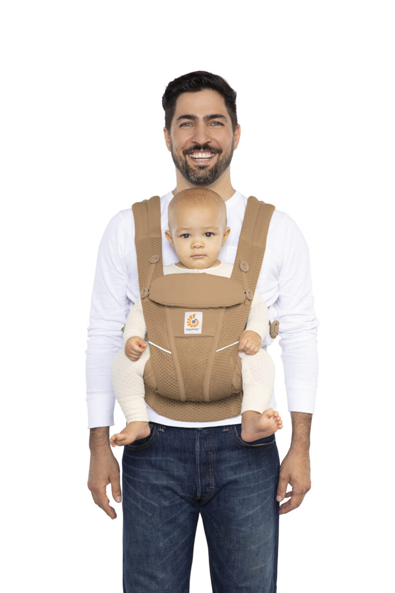 Ergobaby nosilka Omni Breeze, Camel Brown - slika 3
