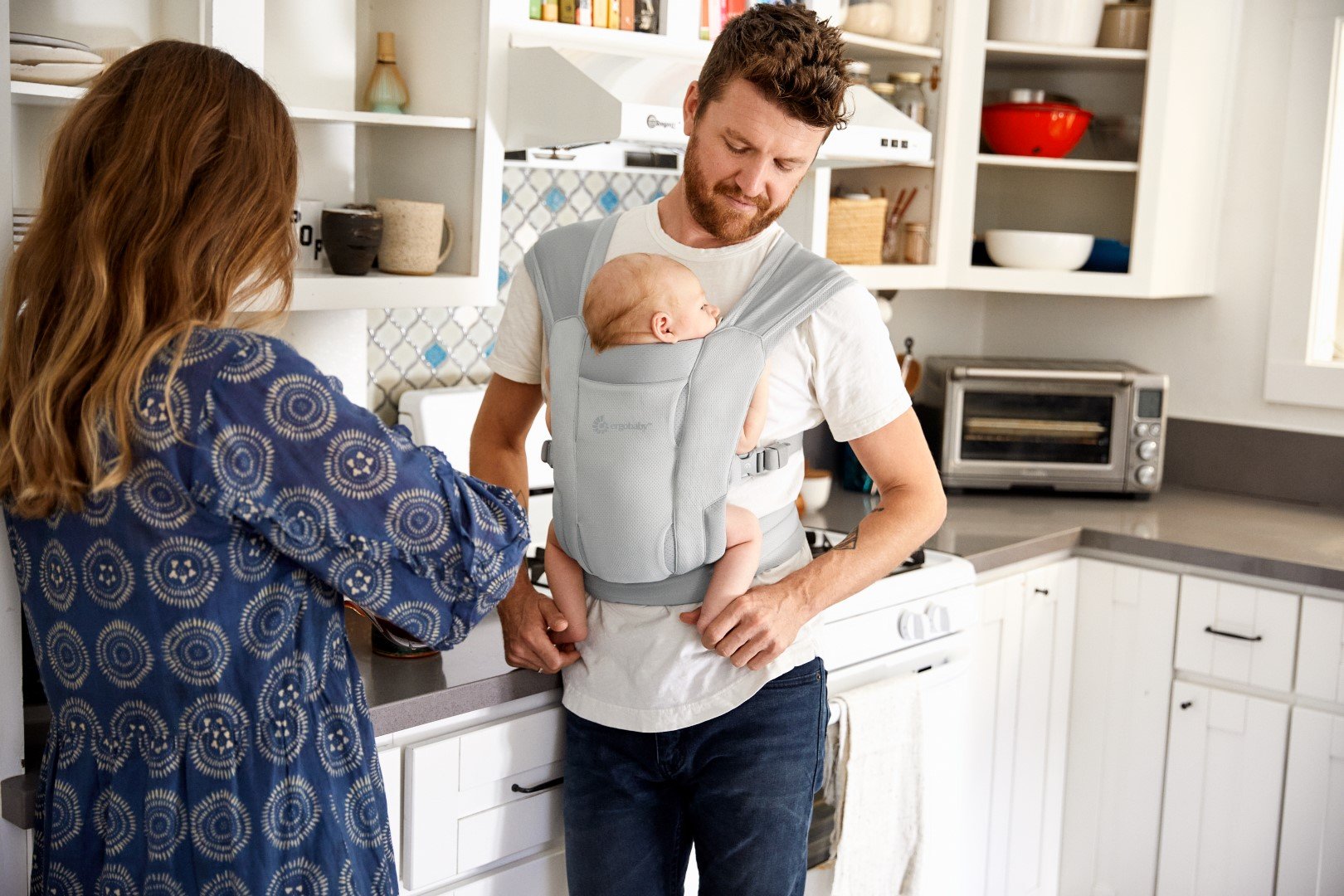 Ergobaby Embrace Soft Air Mesh nosiljka, Siva - slika 9